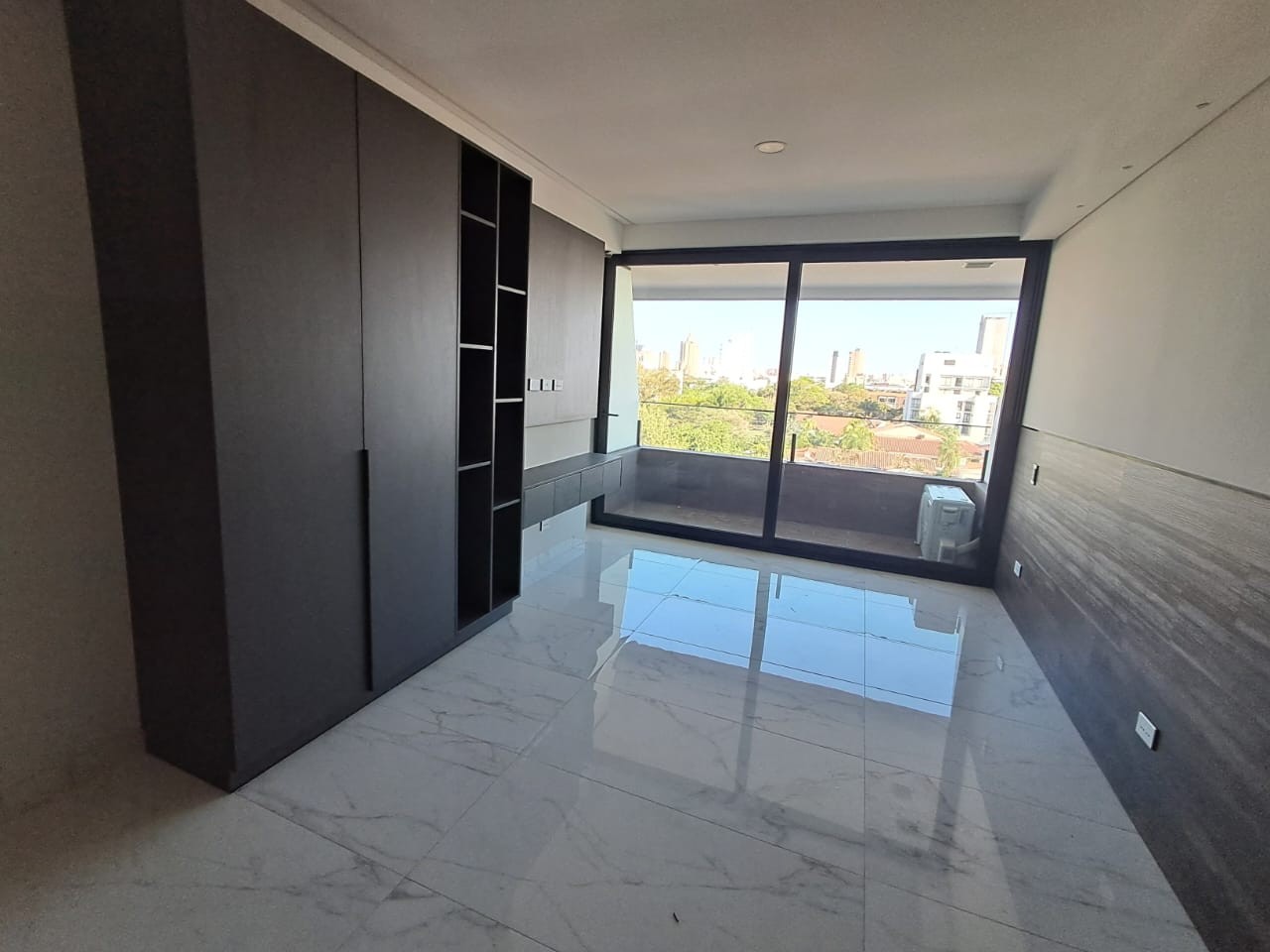 Departamento en VentaEQUIPETROL, Edificio LUXE SUITES, C/8 este Foto 21