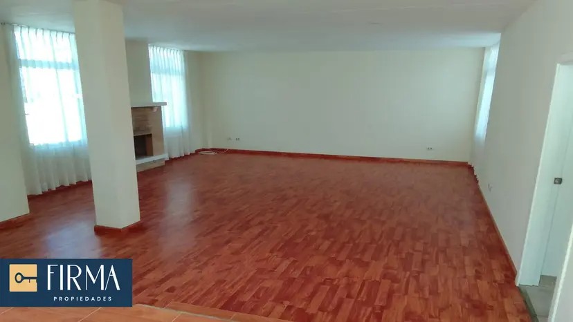 Casa en AlquilerUrbanización Los Rosales Zona de Achumani  Foto 2