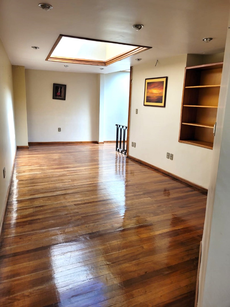 Casa en AlquilerCALACOTO -  EXCELENTE UBICACION 4 dormitorios 4 baños 5 parqueos Foto 11