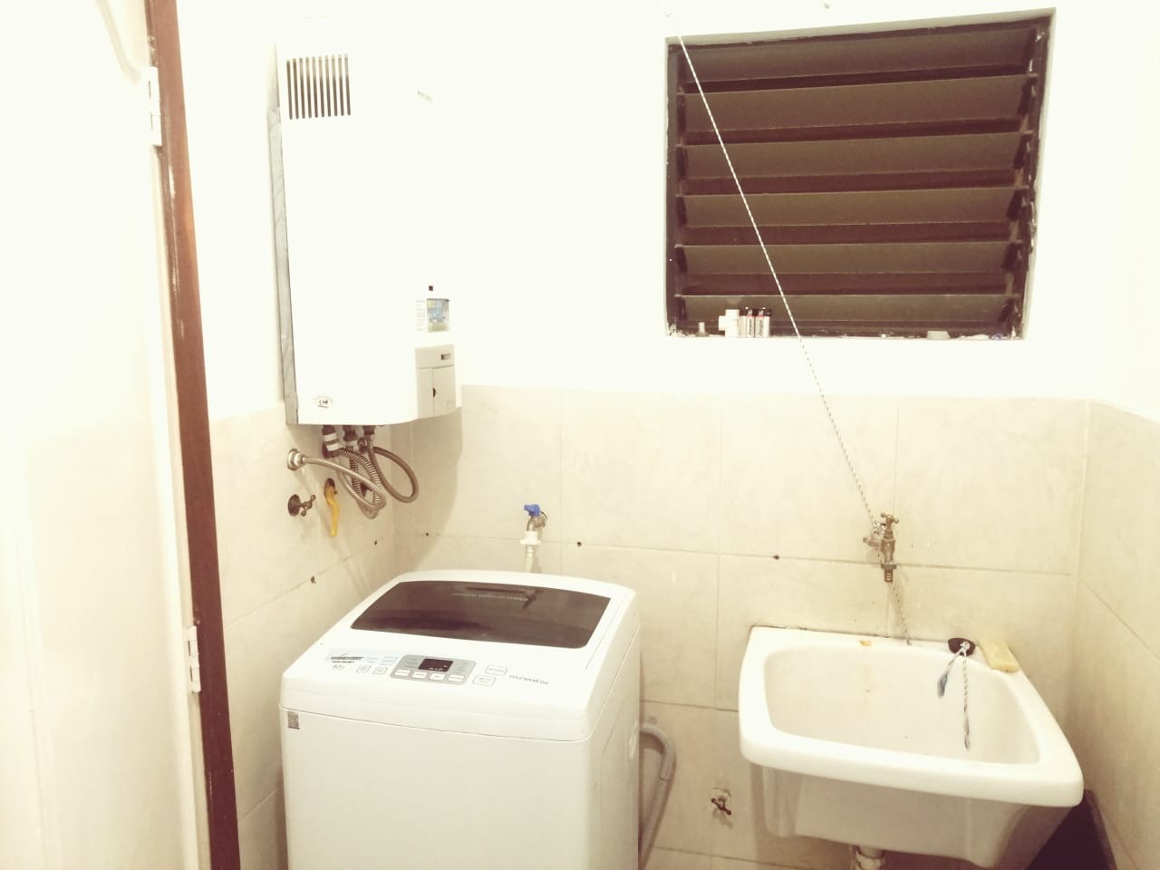 Departamento Av. Banzer entre 4to y 5to anillo Foto 3