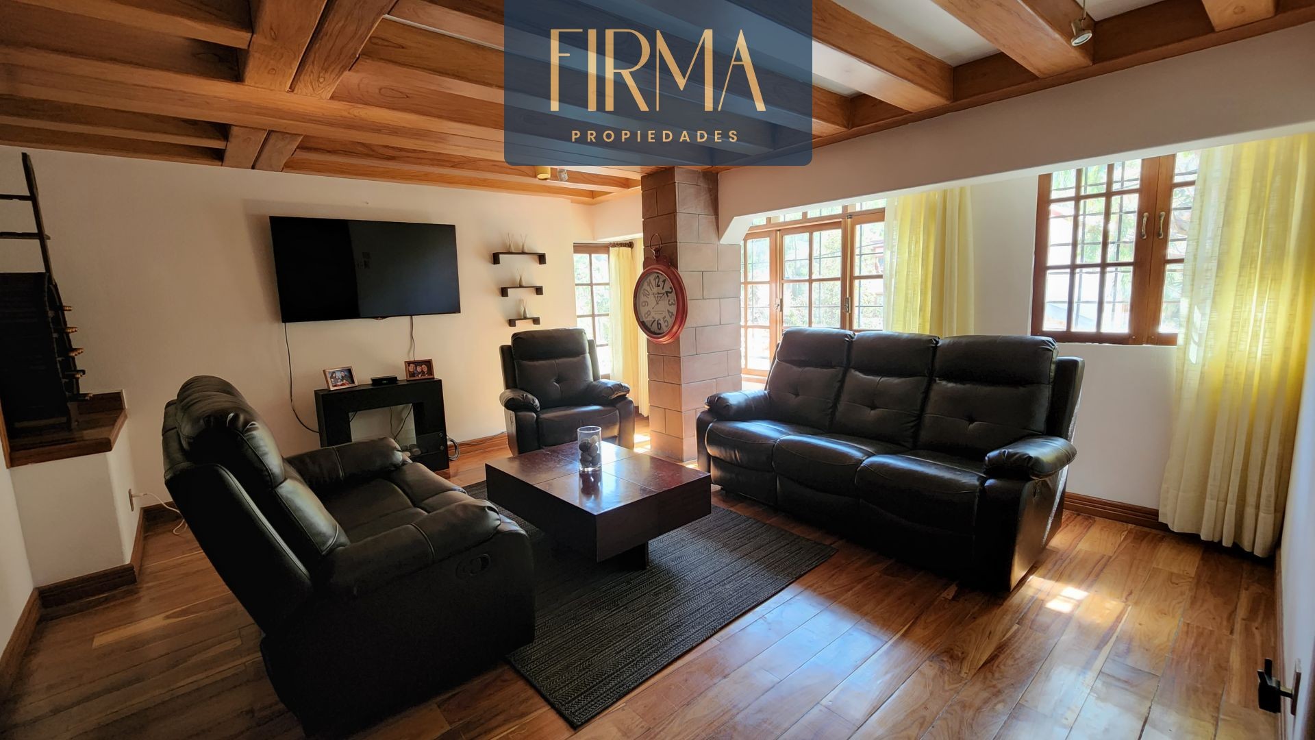 Casa en Achumani en La Paz 2 dormitorios 3 baños 1 parqueos Foto 2