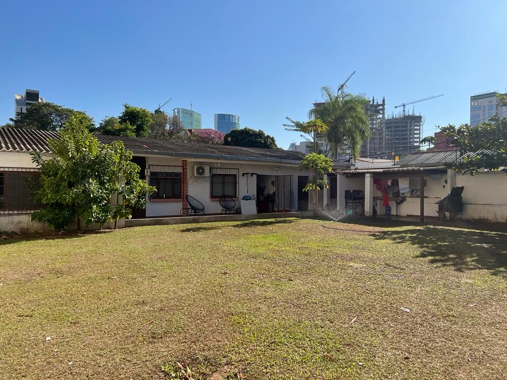 Terreno en Alquiler Equipetrol, calle Los Claveles Foto 1