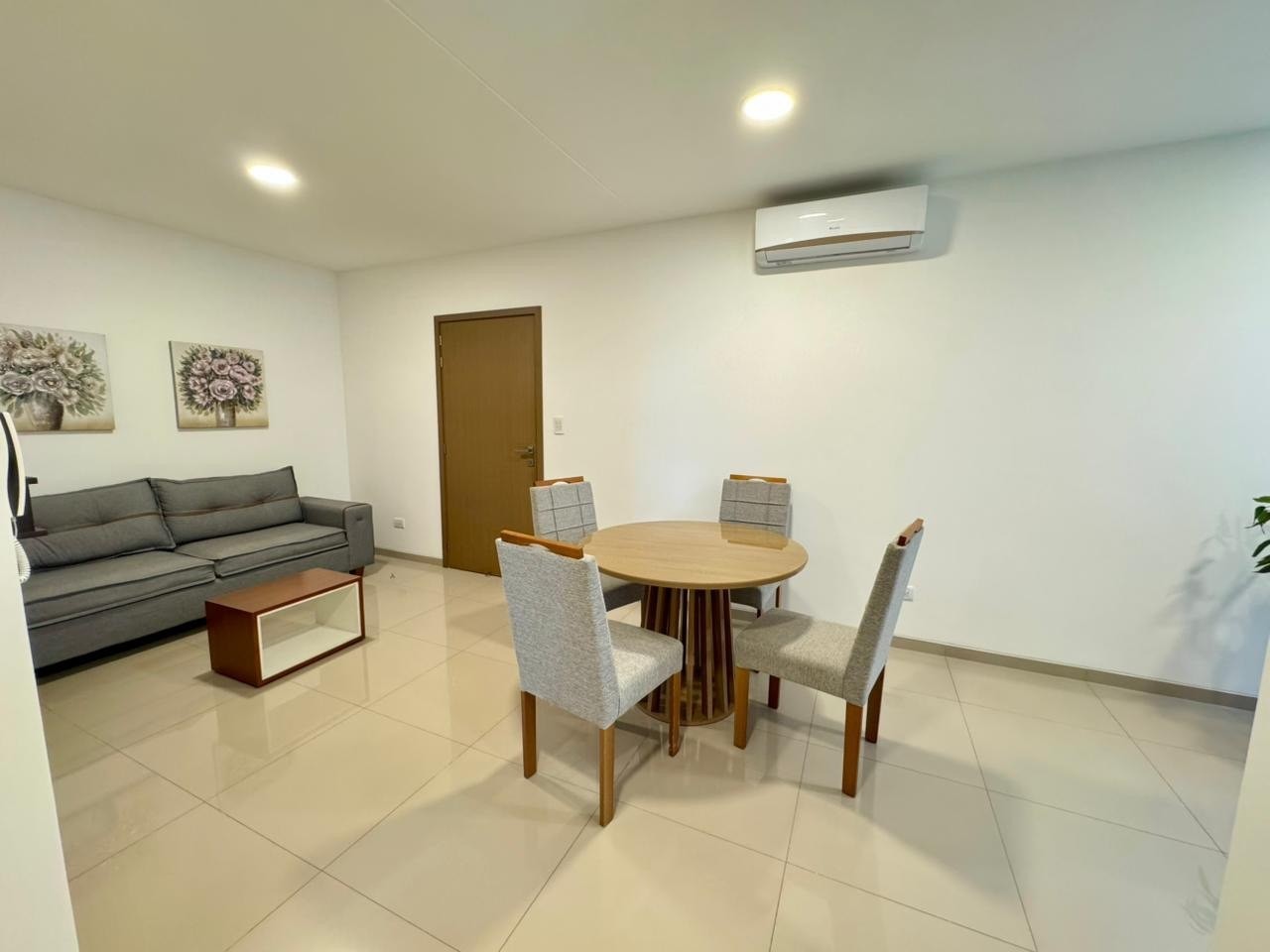 Departamento en Entre 2do y 3er anillo Oeste en Santa Cruz de la Sierra 2 dormitorios 2 baños  Foto 13