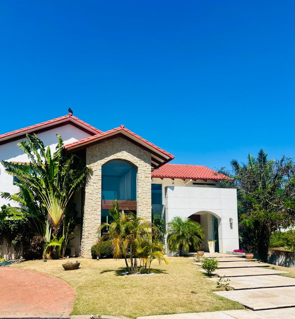 Casa en AlquilerEN ALQUILER CASA EN COLINAS DEL URUBO SECTOR LA CAÑADA Foto 1