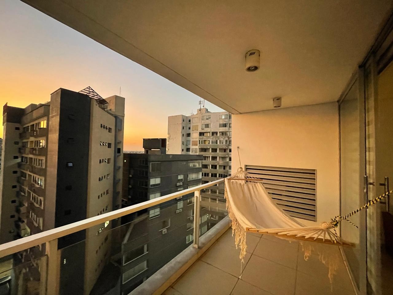 Departamento en AlquilerCalle Cochabamba, casi esquina Irala 2 dormitorios 3 baños 1 parqueos Foto 33
