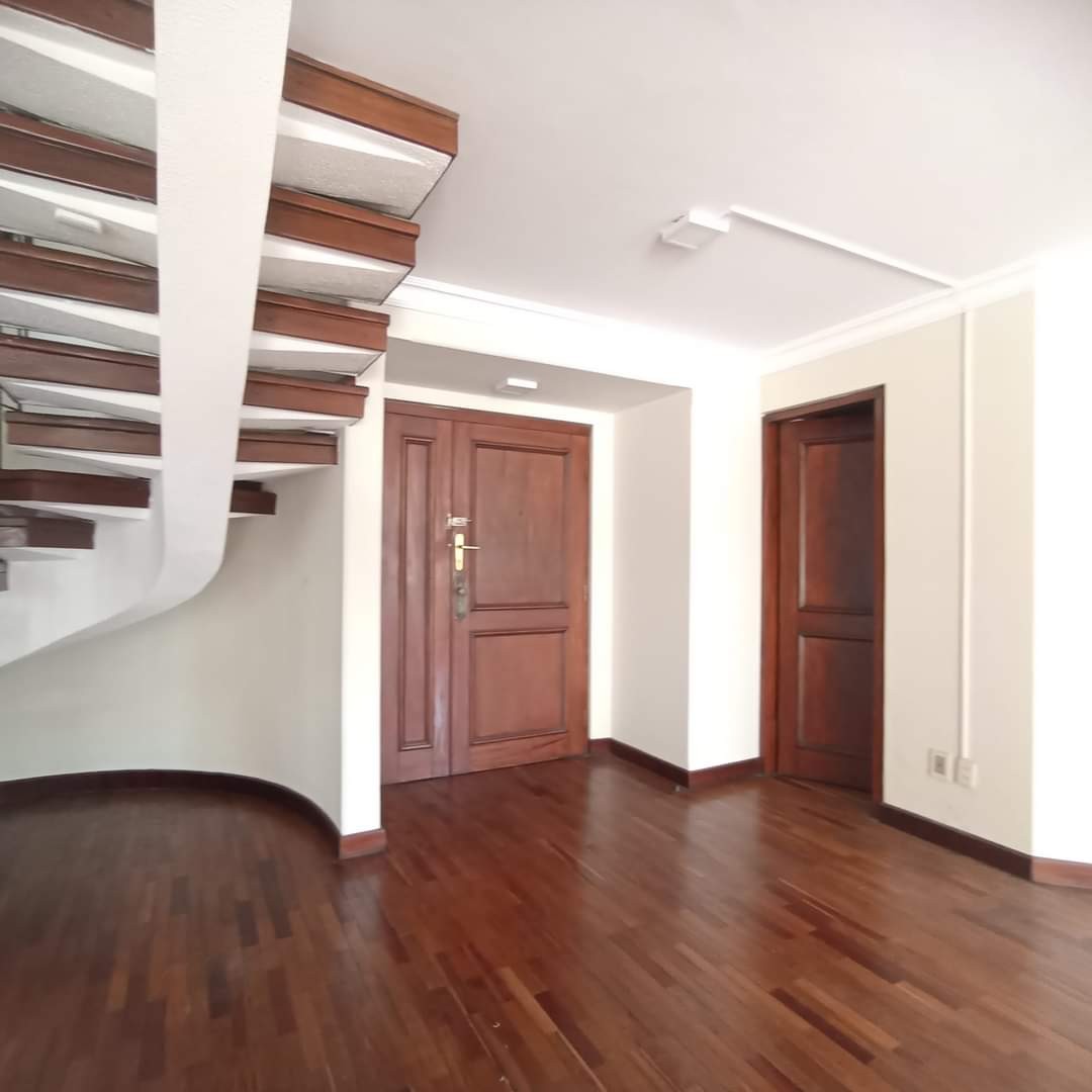 Departamento en Obrajes en La Paz 3 dormitorios 4 baños 1 parqueos Foto 17