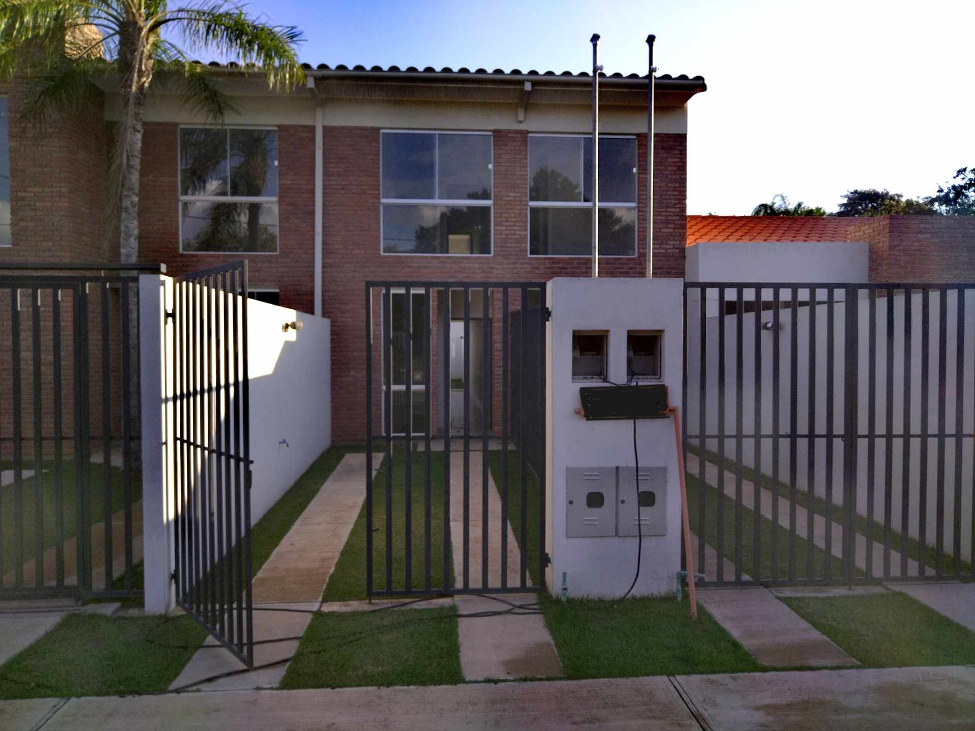 Casa en Carretera Norte en Santa Cruz de la Sierra 2 dormitorios 2 baños 1 parqueos Foto 1