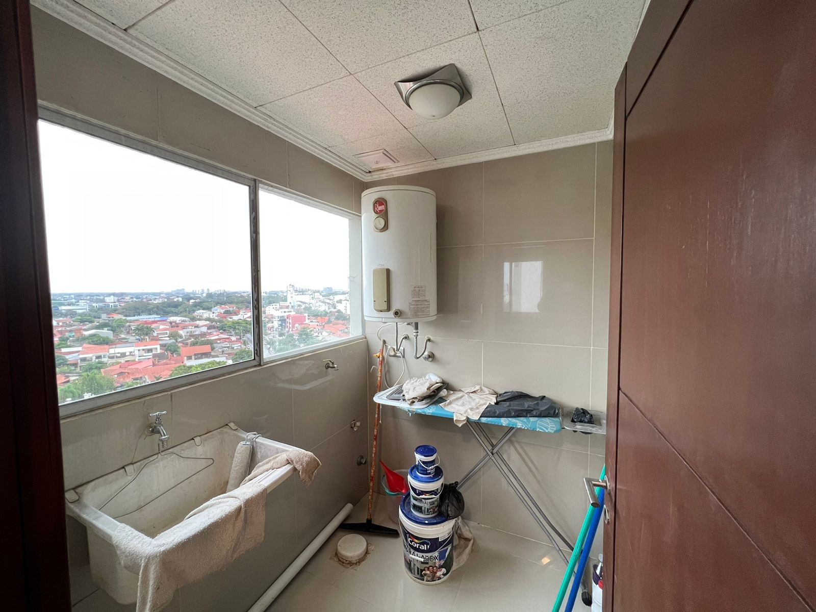 Departamento Condominio Cupesí, Alquiler amoblado de 2 dormitorios, 2do. y 3er. Anillo Zona Norte, sobre Av. Ovidio Barbery, 2do. y 3er. Anillo, cerca de Zona Isuto e Equipetrol. Foto 5