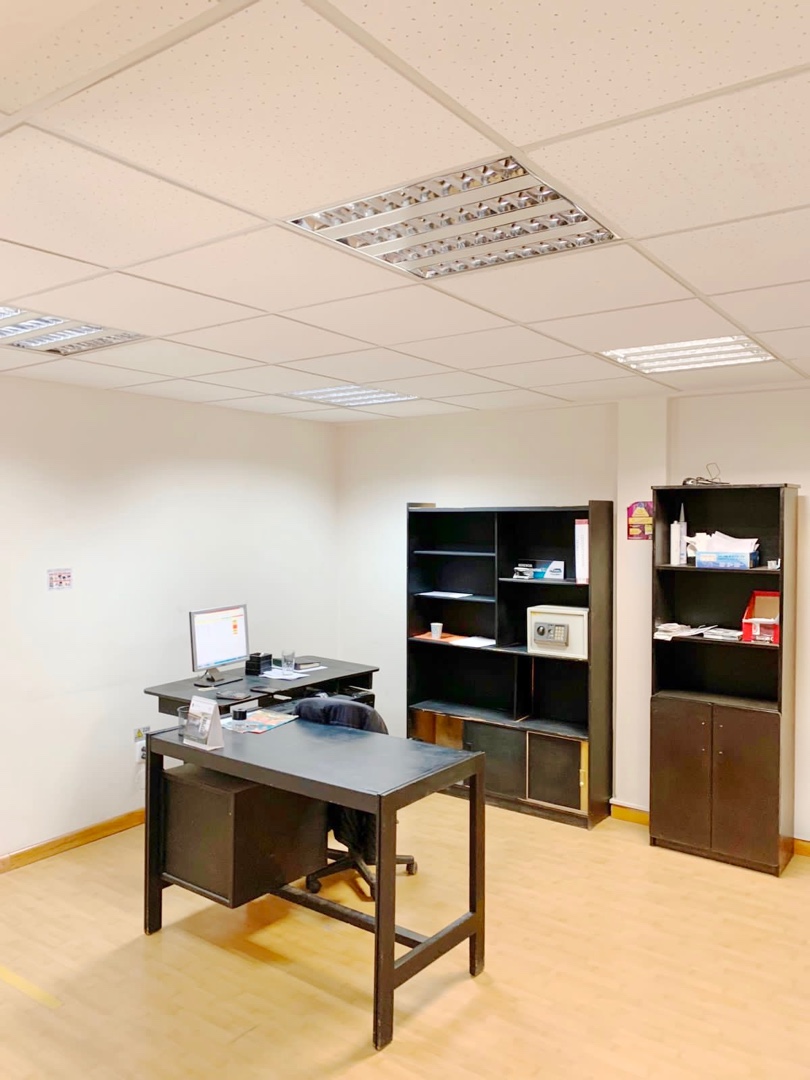 Edificio en AlquilerEDIFICIO EN ALQUILER , INICIOS DE COTA COTA Foto 7