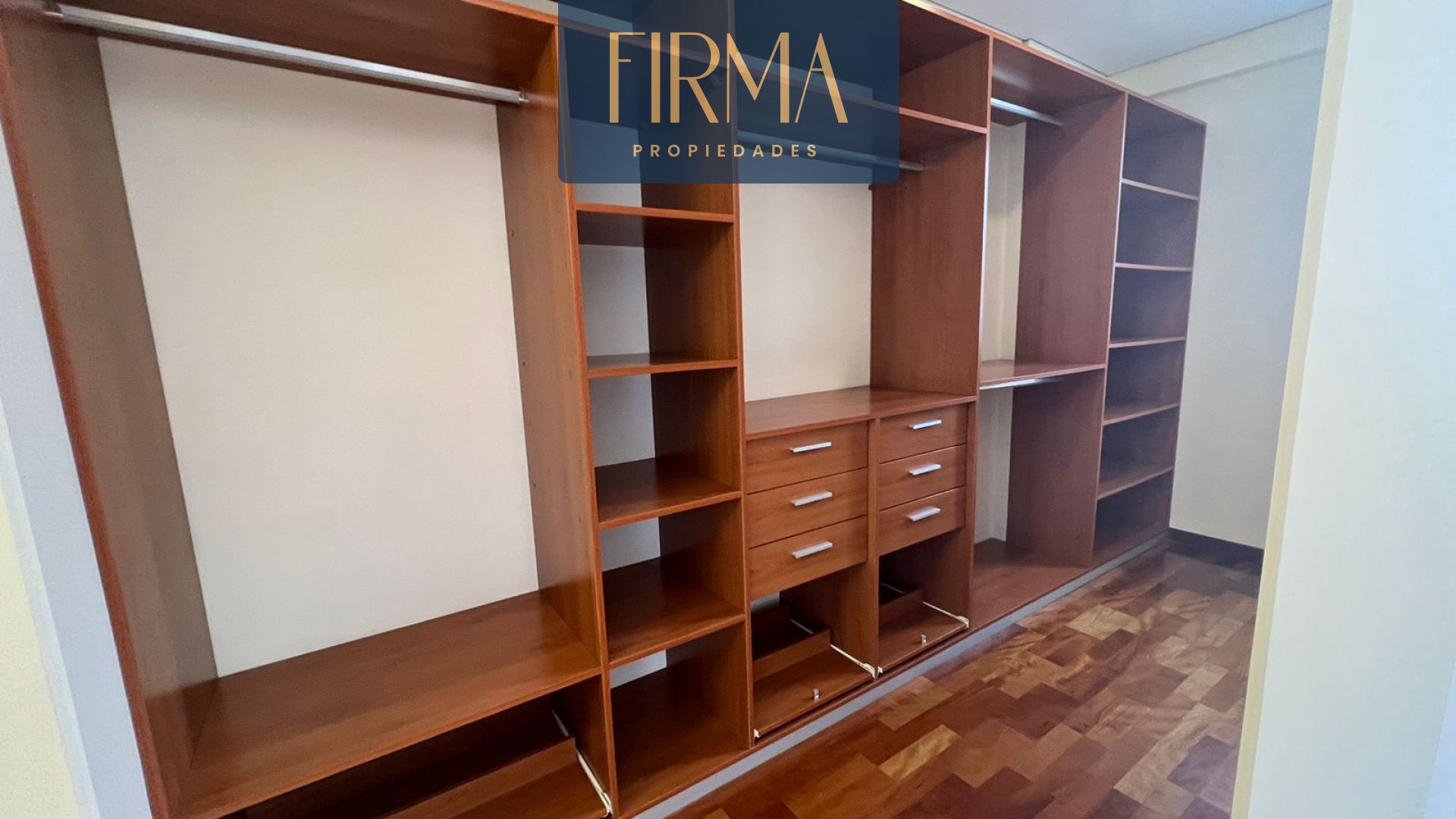 En Venta a $us 310,000 Foto 9