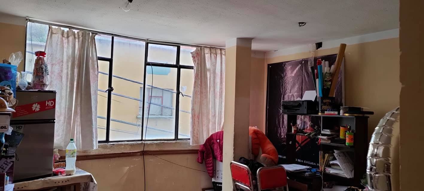 Casa en Tembladerani en La Paz 8 dormitorios 2 baños 1 parqueos Foto 10