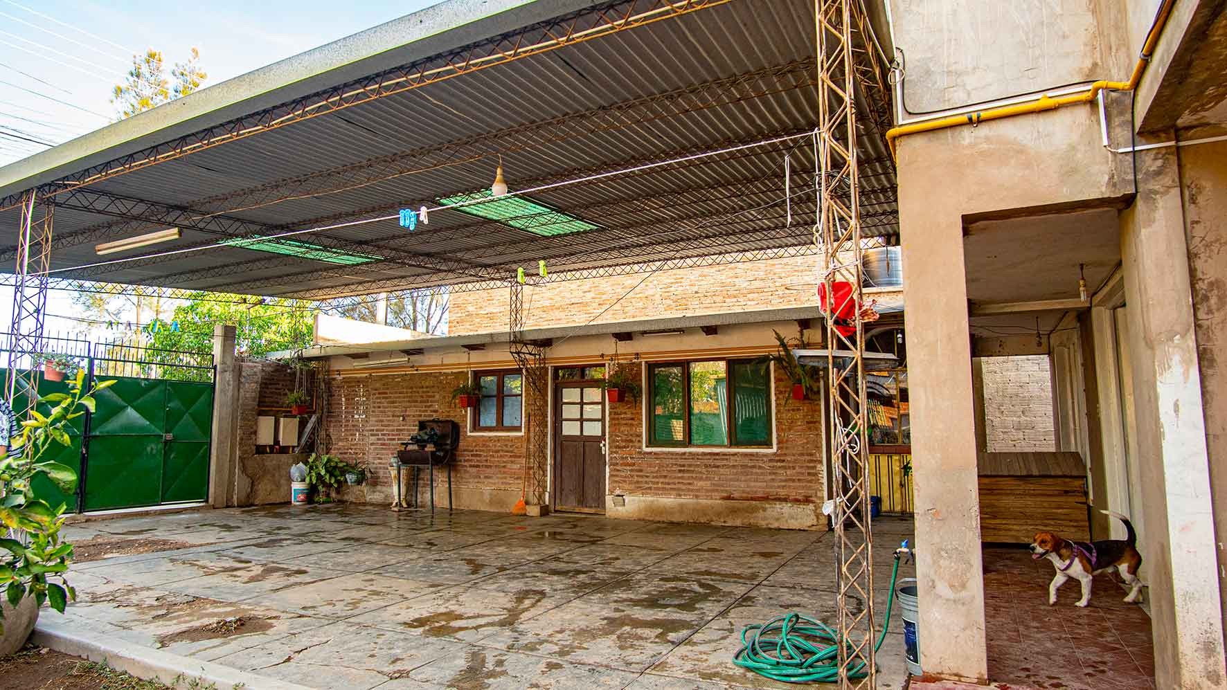 Casa en VentaCalle 20 de diciembre, Z. Valle Hermoso - Frente a la Facultad de Agronomía UMSS  3 dormitorios 2 baños 3 parqueos Foto 6