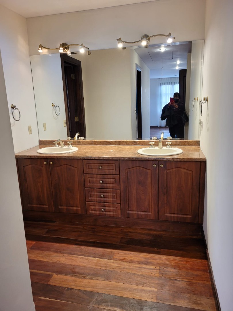 Casa en AlquilerAUQUISAMAÑA - ZONA SUR DE LA PAZ 4 dormitorios 5 baños 3 parqueos Foto 22