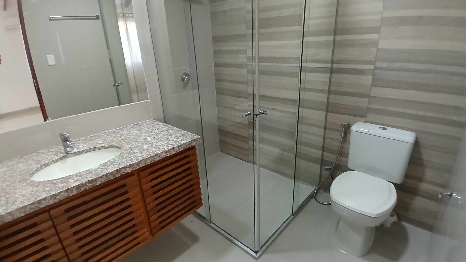 Casa en AlquilerAV. BANZER (6º y 7º Anillo)📍 Ubicación: Detrás del Hipermaxi Foto 12
