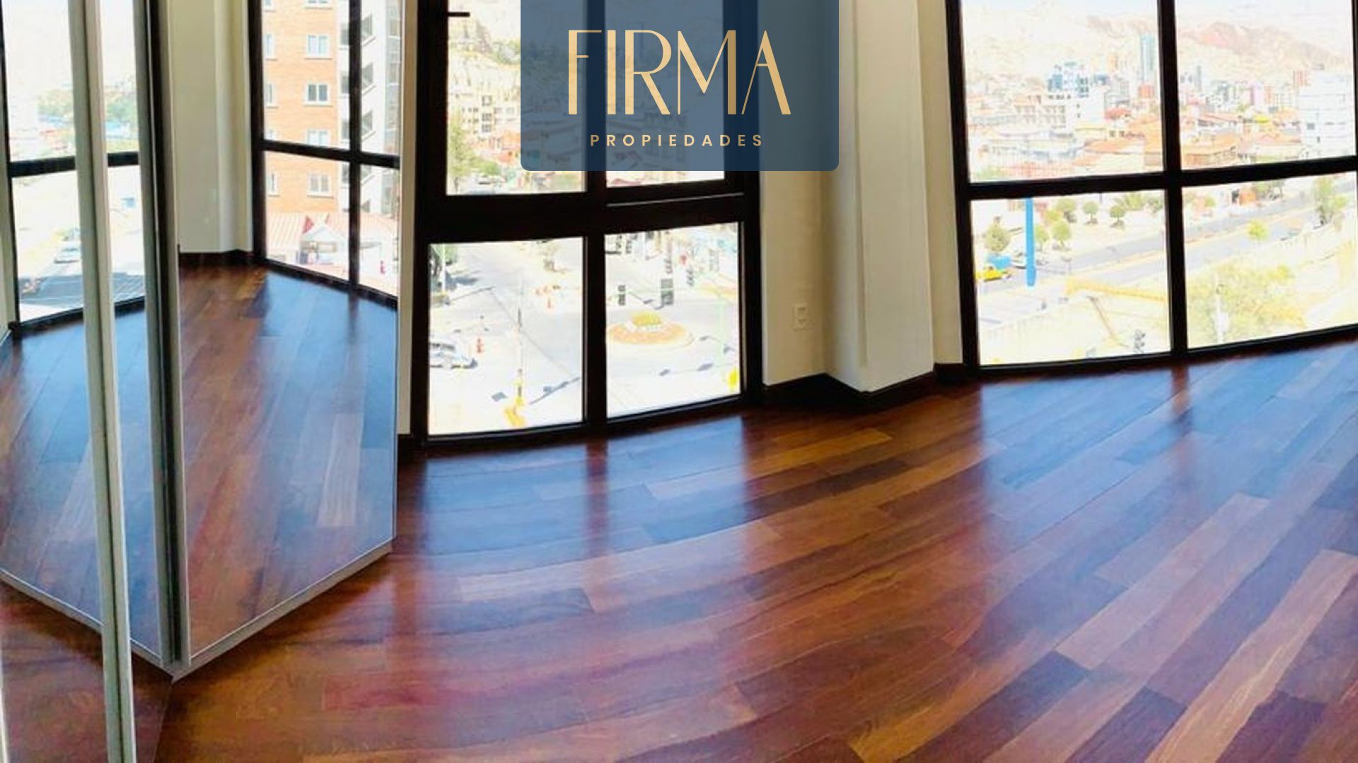 Departamento en Achumani en La Paz 3 dormitorios 5 baños 1 parqueos Foto 14