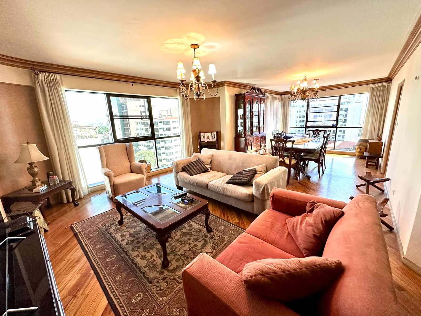 En Alquiler a $us 630 Foto 2