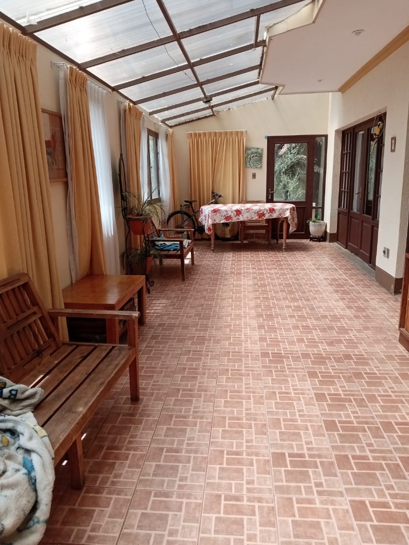 Casa en Irpavi en La Paz 3 dormitorios 3 baños 3 parqueos Foto 2