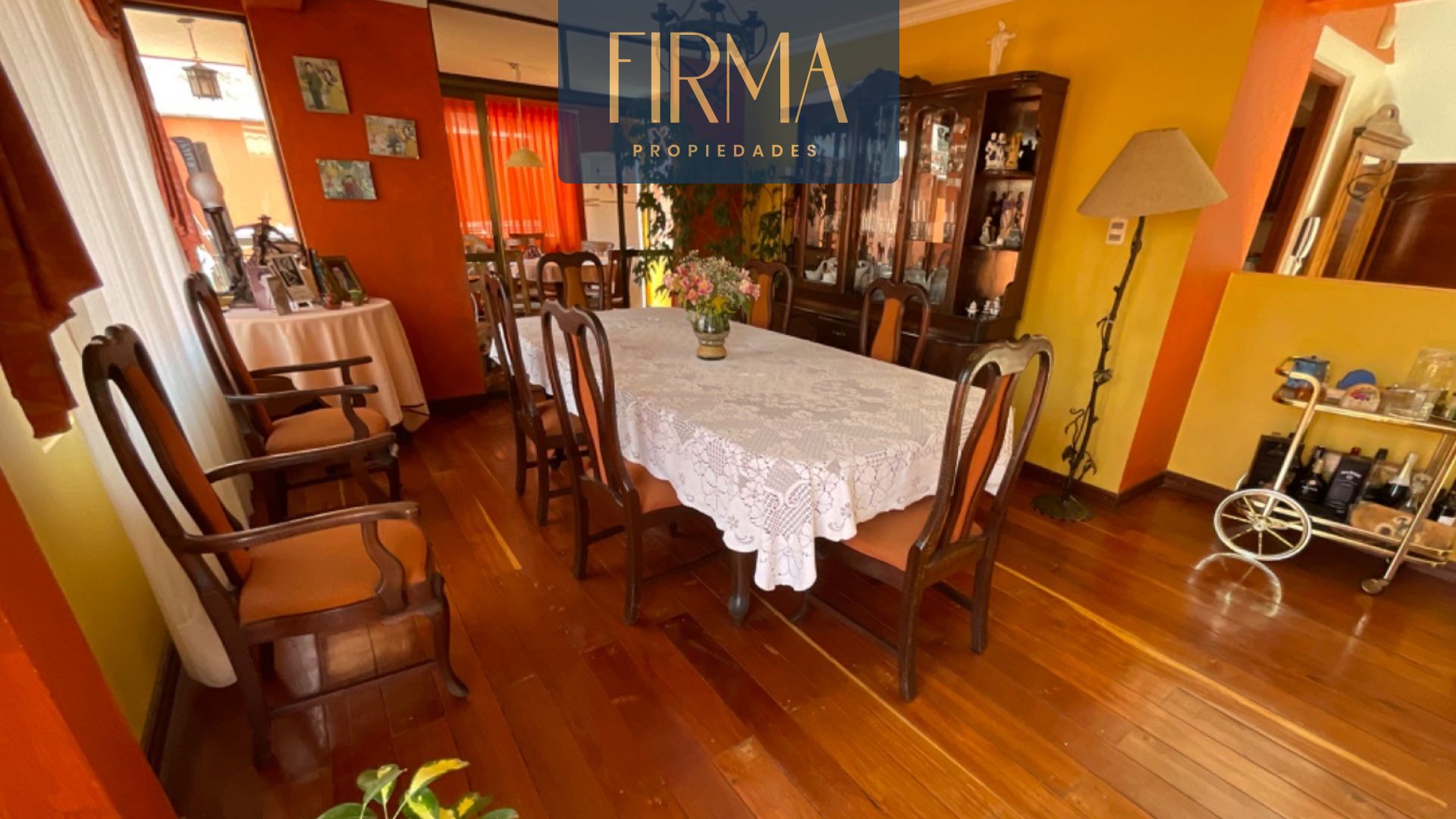 Casa en Irpavi en La Paz 4 dormitorios 4 baños 1 parqueos Foto 23