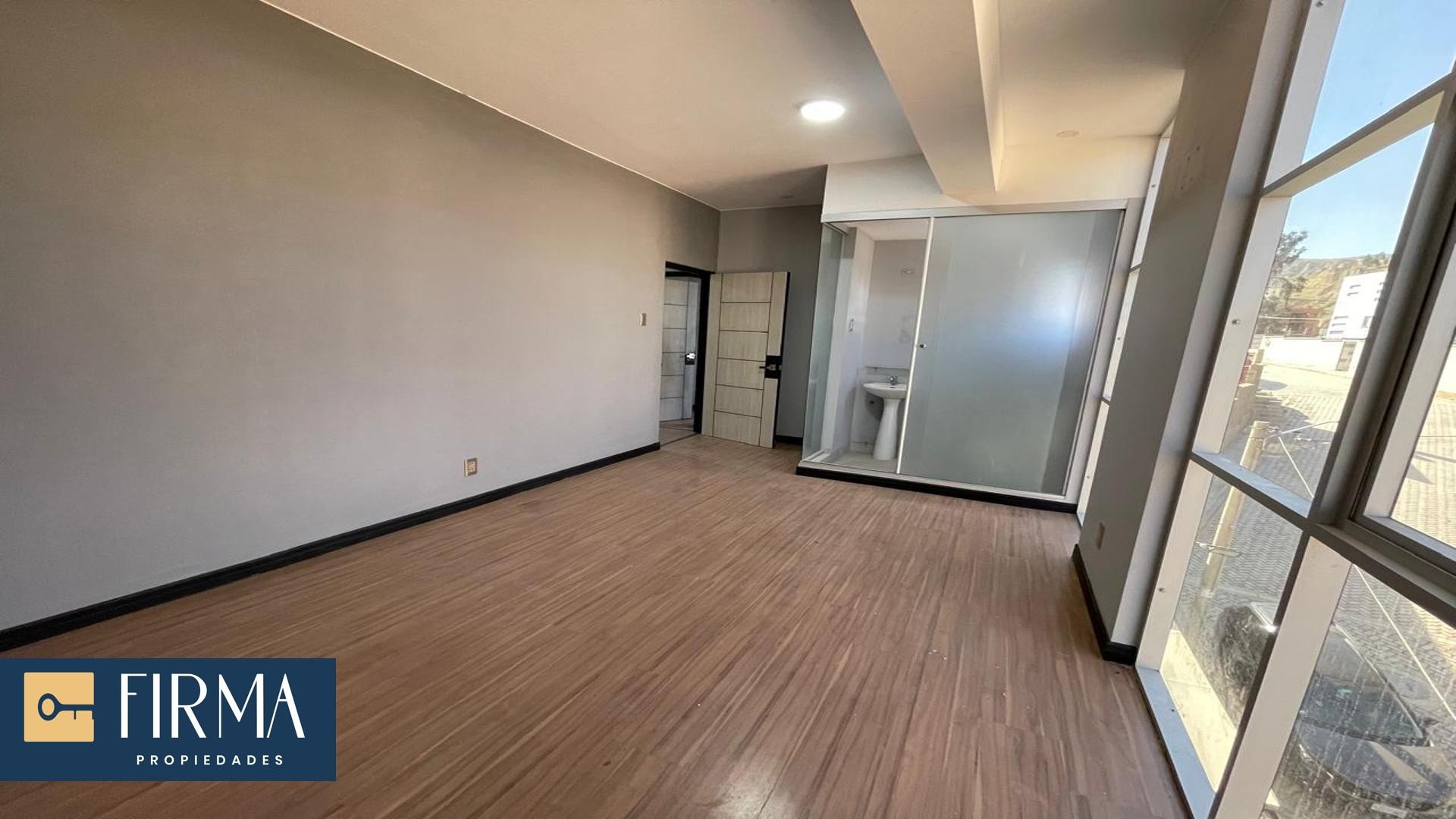 Departamento en VentaDEPARTAMENTO EN VENTA, ACHUMANI CALLE 31 3 dormitorios 3 baños  Foto 4