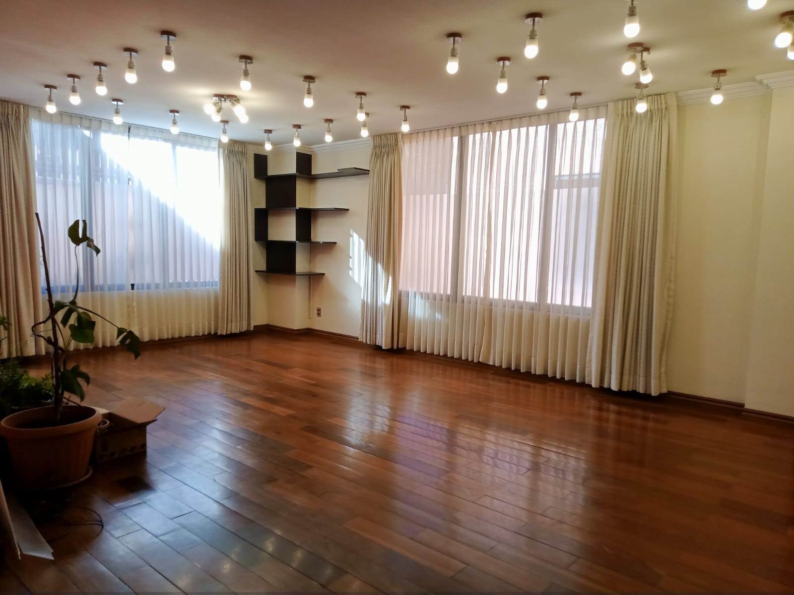 Departamento en Alquiler¡¡ALQUILA ESTE DEPARTAMENTO EN ACHUMANI, CON PATIO Y PARRILLERO PRIVADO!! Foto 23