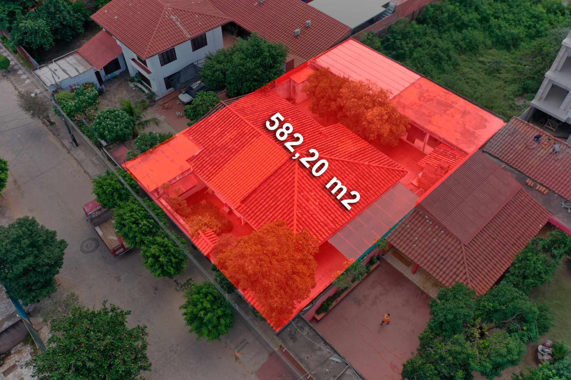 Casa en Entre 4to y 5to anillo Sur en Santa Cruz de la Sierra 4 dormitorios 3 baños 4 parqueos Foto 12