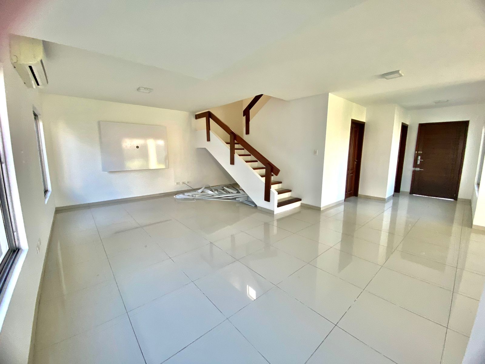 Casa en Urubó en Santa Cruz de la Sierra 3 dormitorios 4 baños 6 parqueos Foto 15