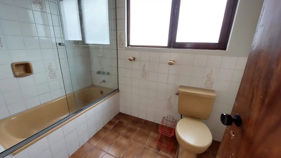 Casa en Seguencoma en La Paz 4 dormitorios 3 baños  Foto 12