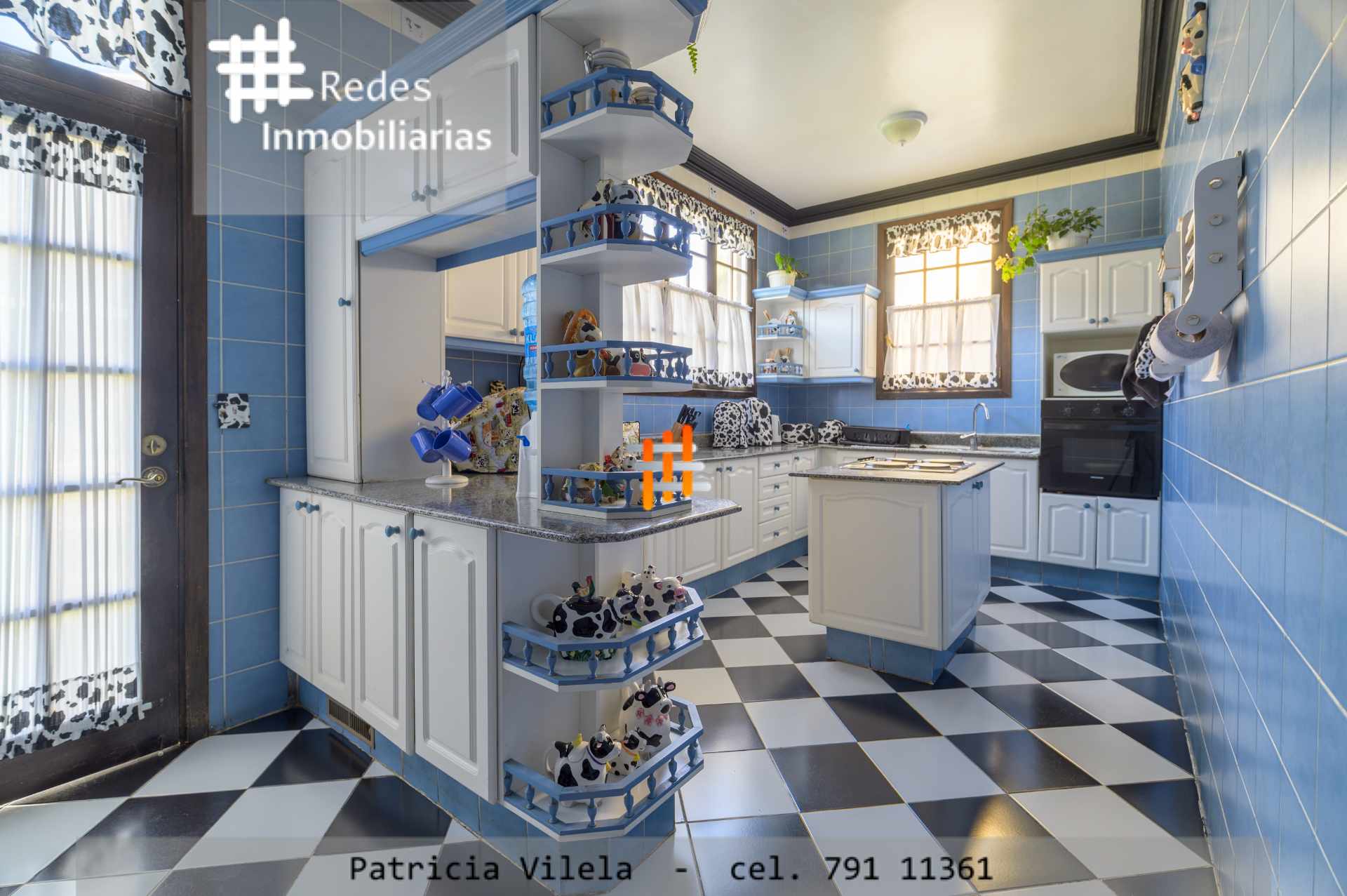 Casa en VentaHERMOSA RESIDENCIA EN VENTA  ACHUMANI EN CONDOMINIO PRIVADO 4 dormitorios 7 baños 2 parqueos Foto 10