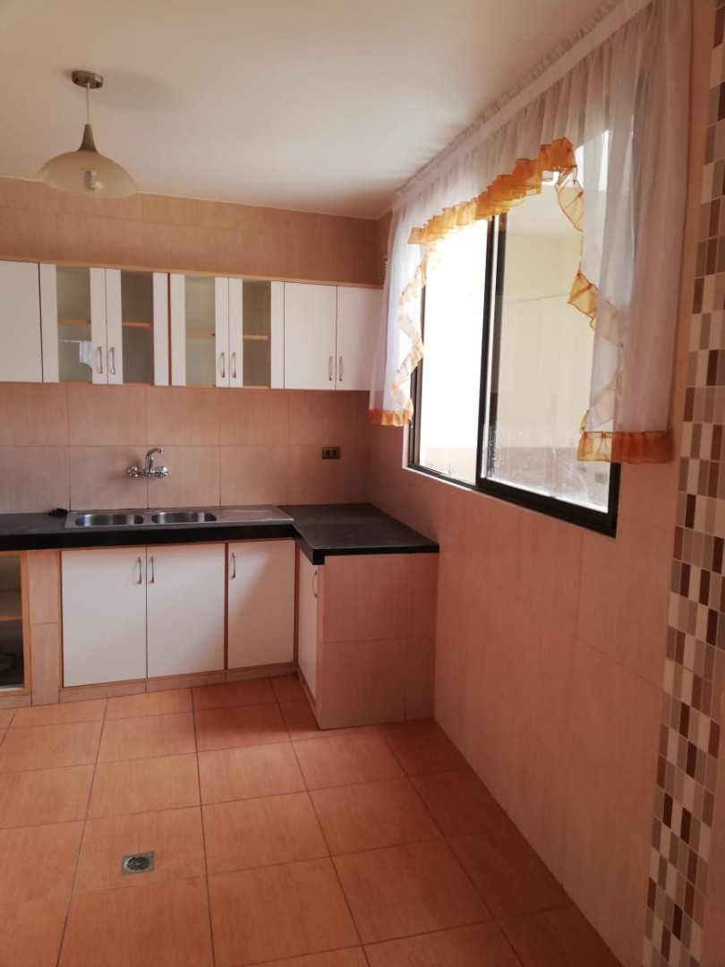 Departamento en AnticréticoDEPARTAMENTO EN ANTICRETICO Av. Quintanilla Zuazo, Calle Eugenio Patiño. Pasaje Pacheco ( DAN 006), 3 dormitorios 2 baños  Foto 7