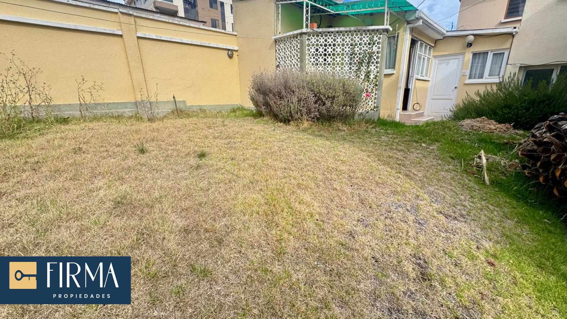 Casa en VentaCASA EN VENTA, ACHUMANI BAJO CALLE 17 4 dormitorios 4 baños 2 parqueos Foto 3