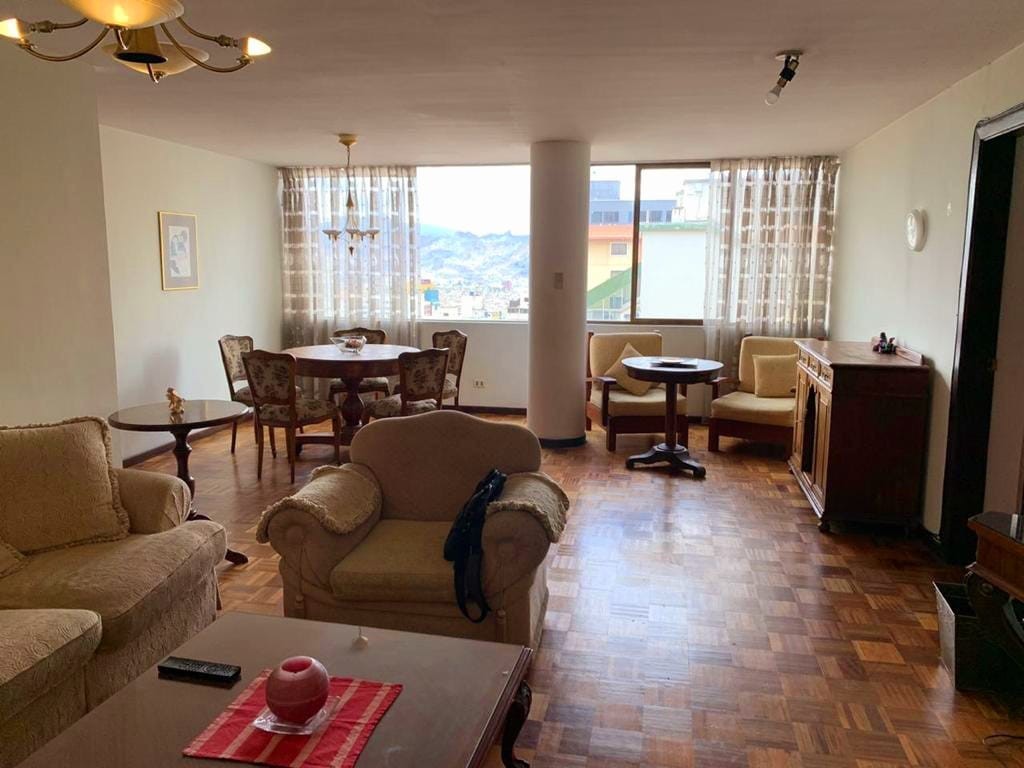 Departamento en AlquilerDepartamento en alquiler -  Av Arce 2 dormitorios 3 baños 1 parqueos Foto 10