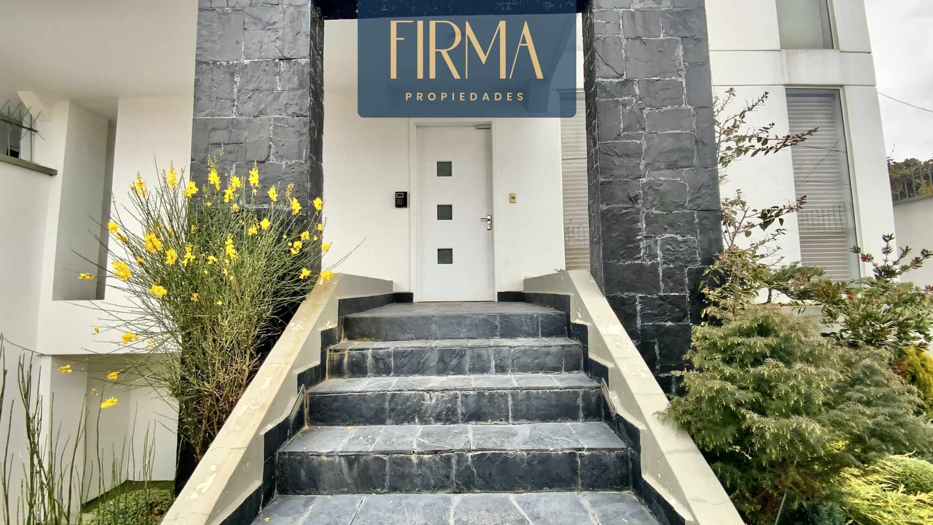 Casa en Achumani en La Paz 3 dormitorios 4 baños 3 parqueos Foto 39