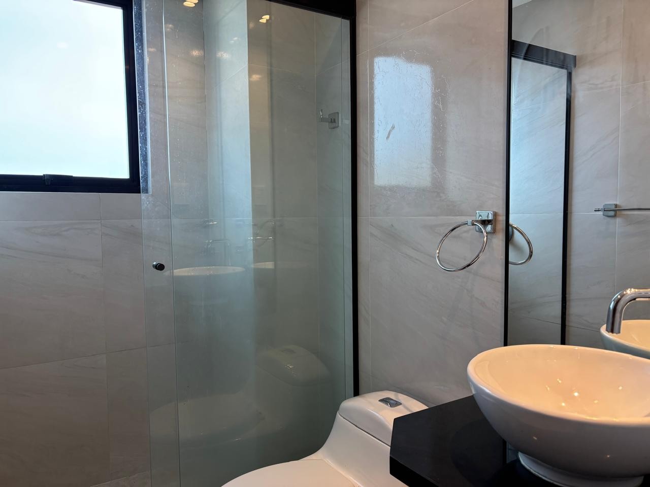 En Alquiler a Bs 2,800 Foto 4