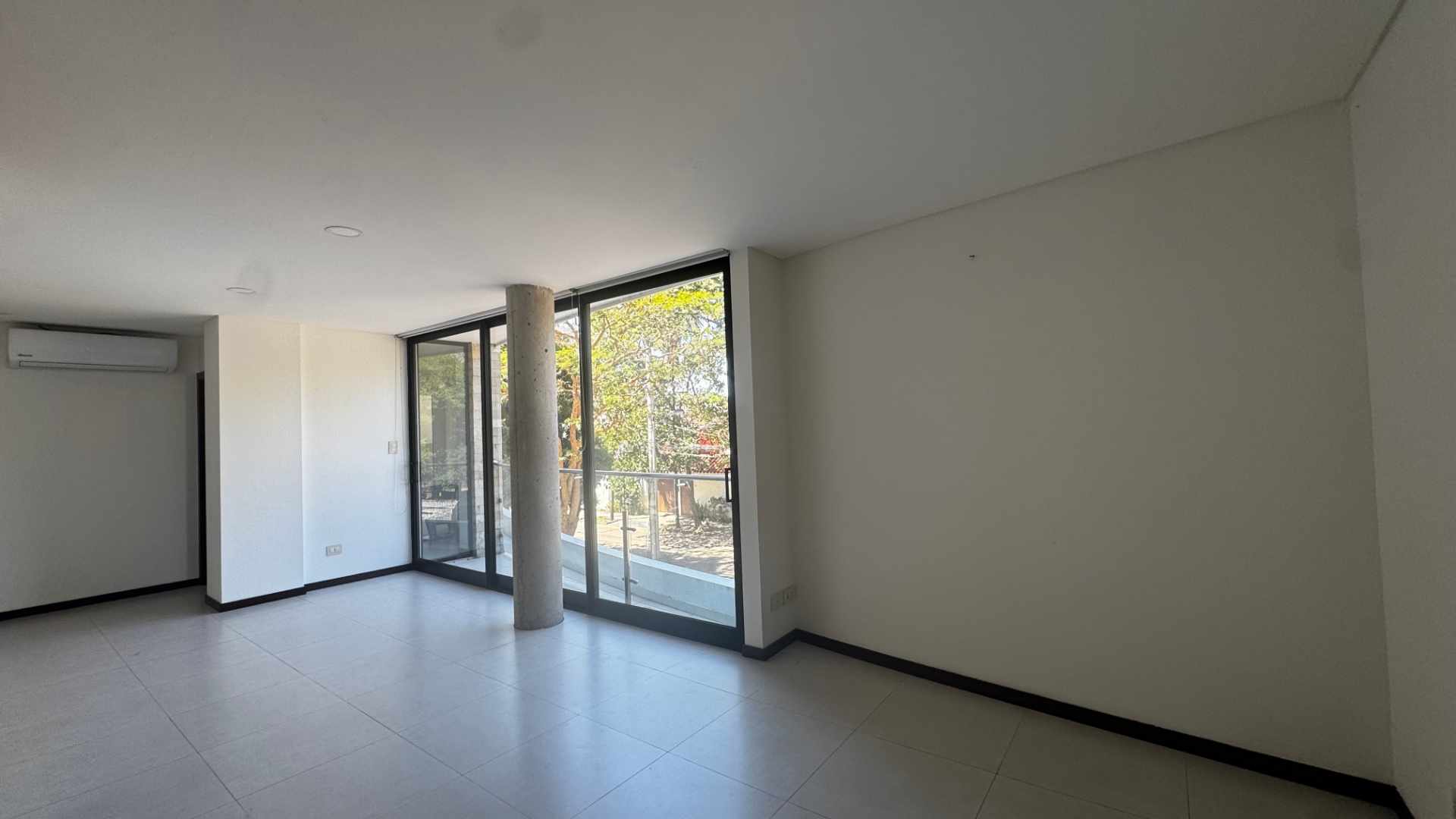Departamento en Equipetrol en Santa Cruz de la Sierra 2 dormitorios 2 baños 1 parqueos Foto 3