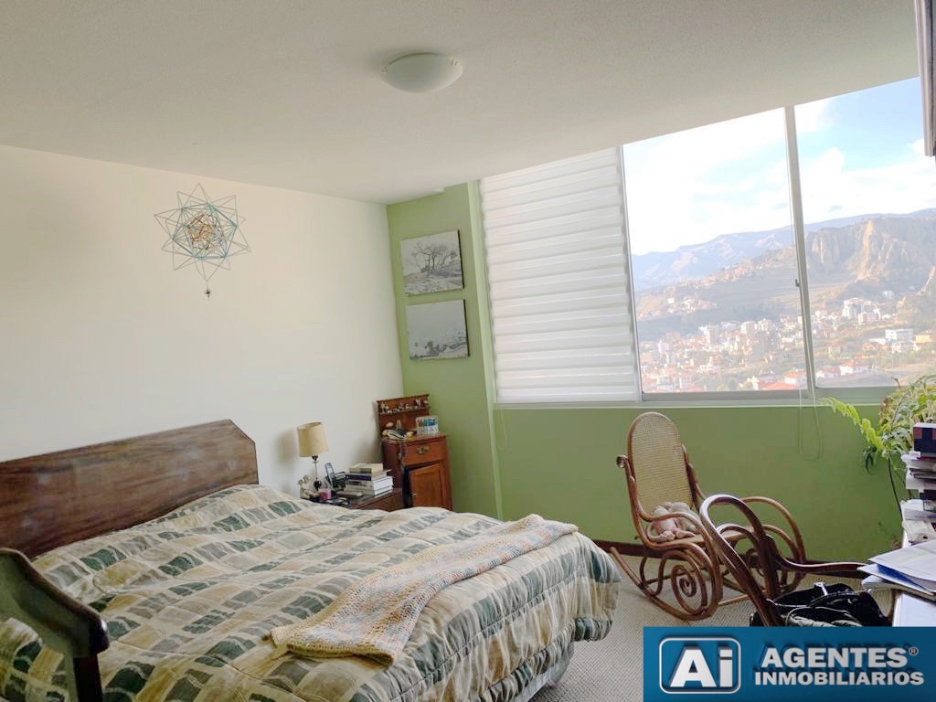 Departamento en Cota Cota en La Paz 3 dormitorios 4 baños 2 parqueos Foto 13
