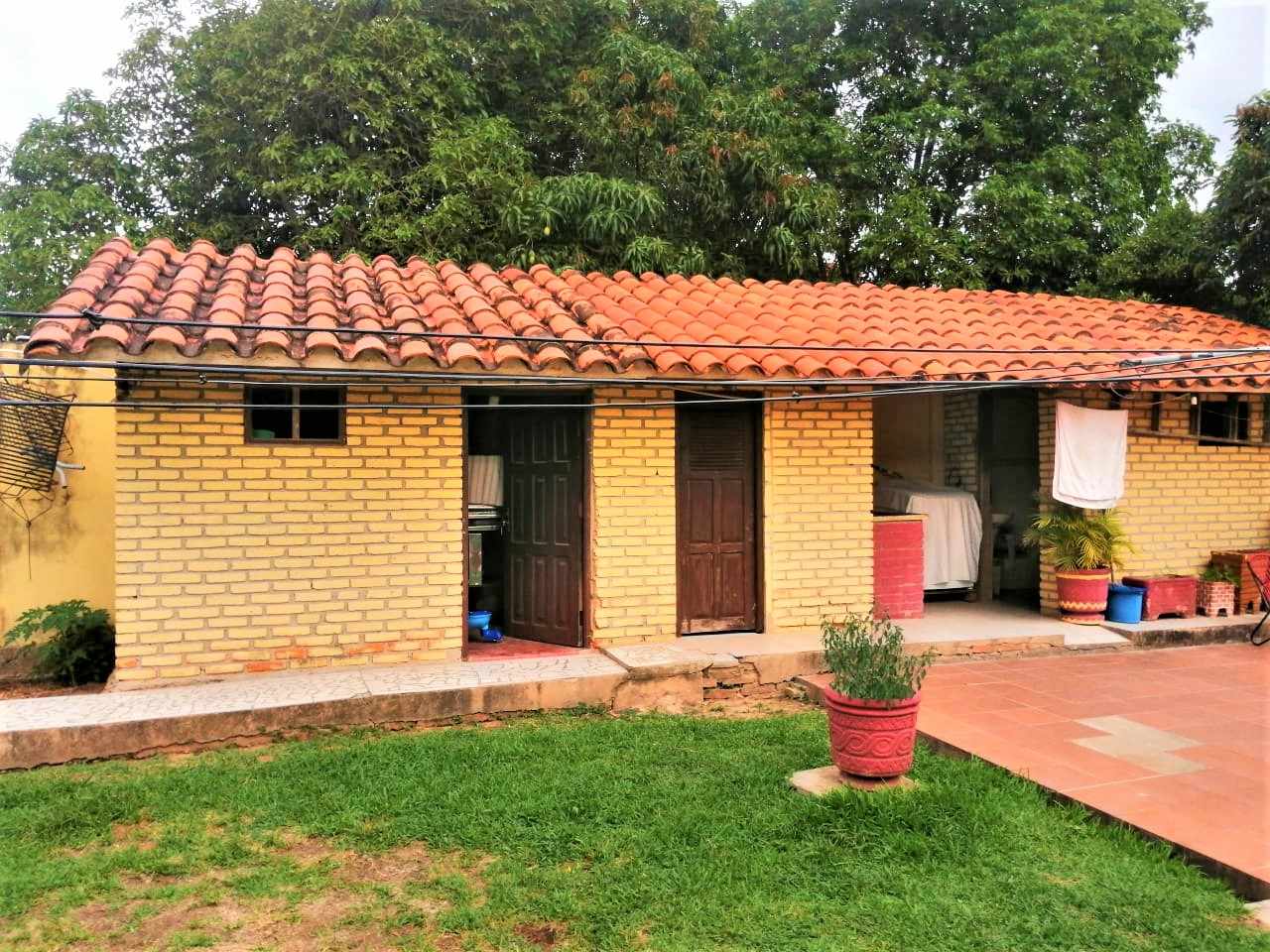 Casa en Entre 5to y 6to anillo Este en Santa Cruz de la Sierra 6 dormitorios 2 baños 4 parqueos Foto 17