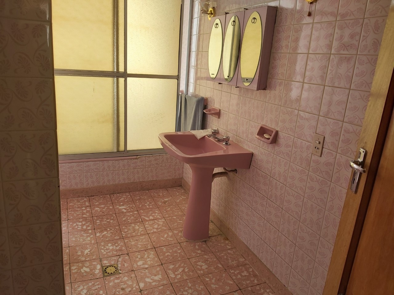 Casa en VentaIRPAVI CALLE SANCHEZ, SE VENDE CASA COMO TERRENO 3 dormitorios 3 baños 3 parqueos Foto 9