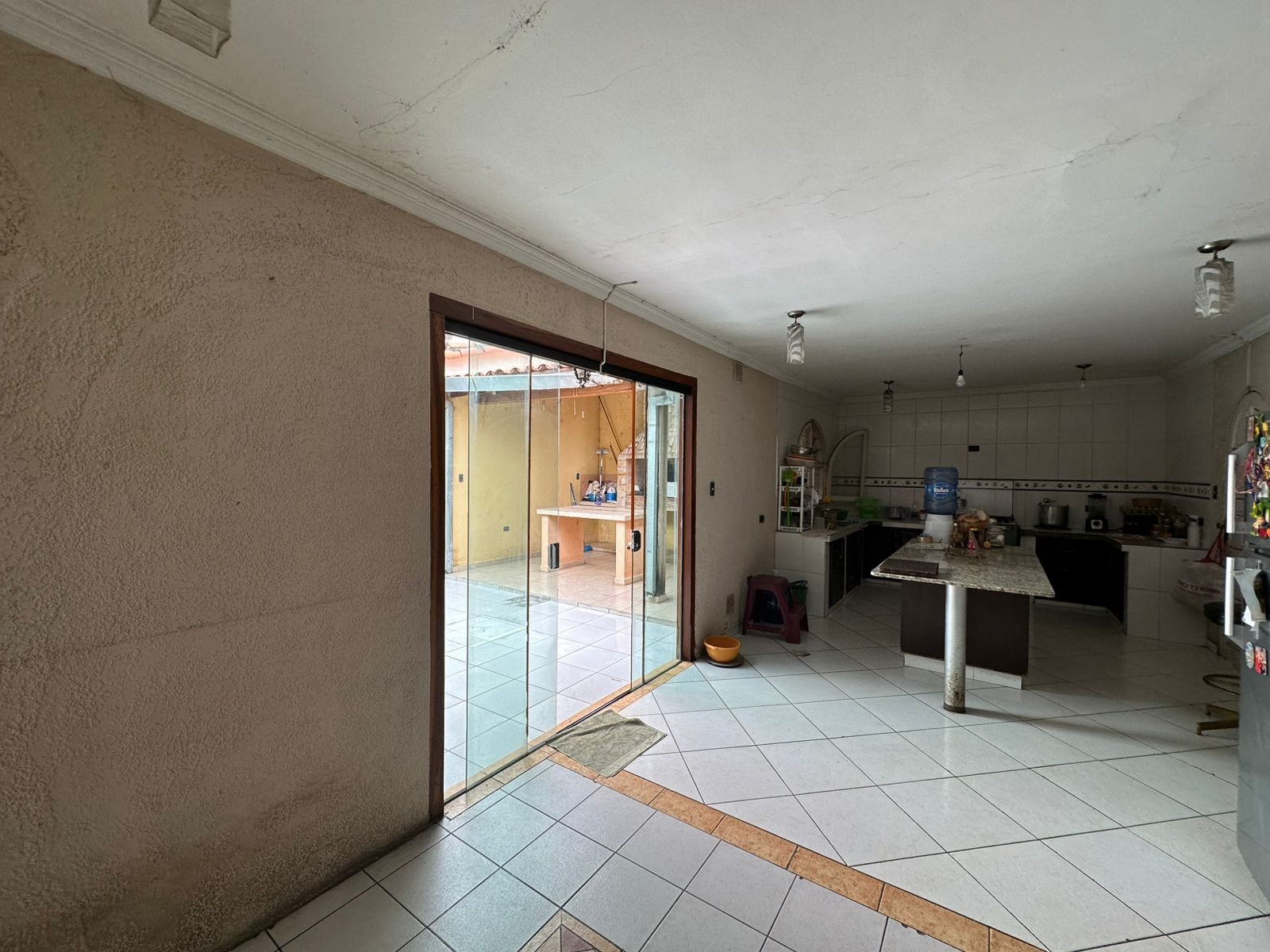 Casa en Entre 2do y 3er anillo Norte en Santa Cruz de la Sierra 4 dormitorios 4 baños 3 parqueos Foto 7