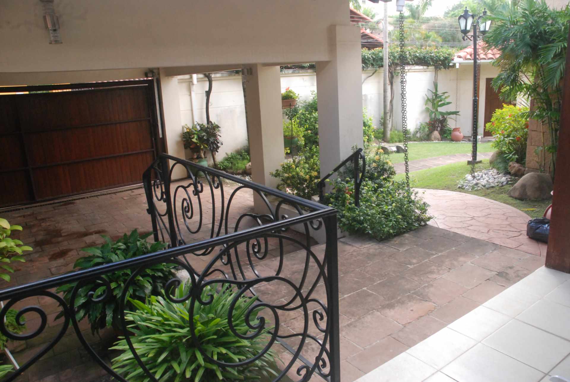 Casa en AlquilerBarrio Sirari 5 dormitorios 7 baños 2 parqueos Foto 18