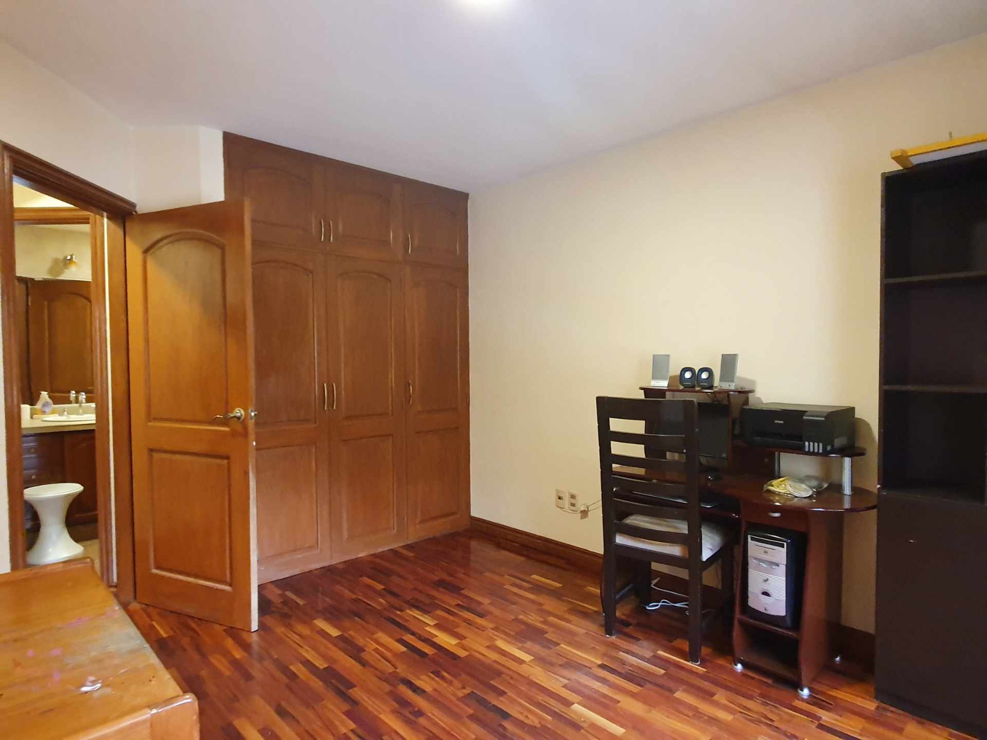 Departamento en AlquilerAchumani 4 dormitorios 5 baños 2 parqueos Foto 16