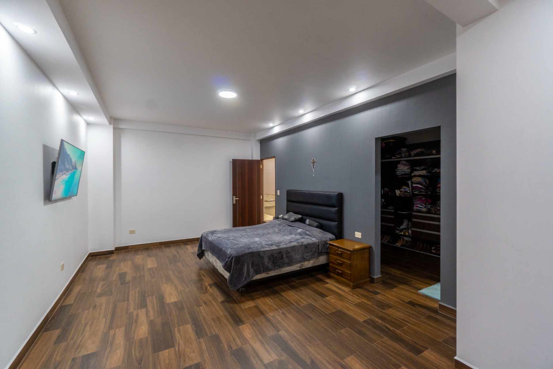 Casa Calle Begonia entre Av. Pando y Trinitaria Foto 27