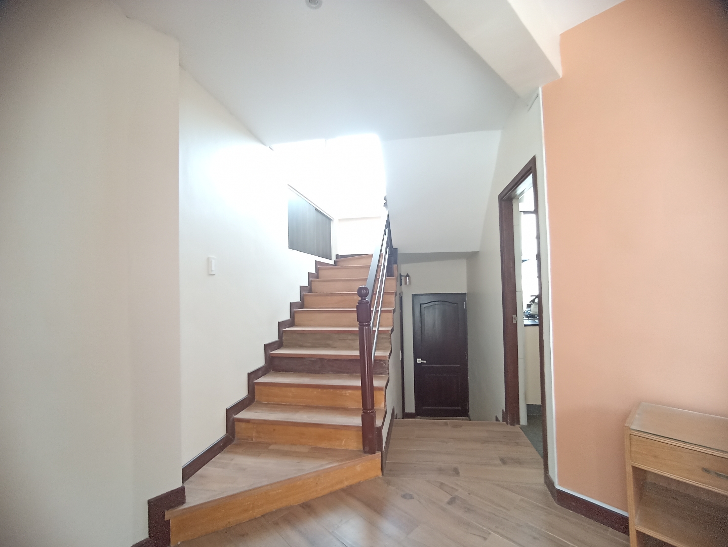 Casa en VentaACHUMANI LOMAS DE ACHUMANI  3 dormitorios 4 baños 2 parqueos Foto 21