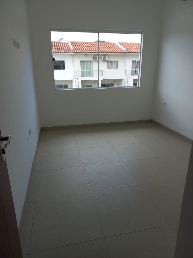 Casa en Entre 8vo y 9no anillo Norte en Santa Cruz de la Sierra 3 dormitorios 7 baños 2 parqueos Foto 26