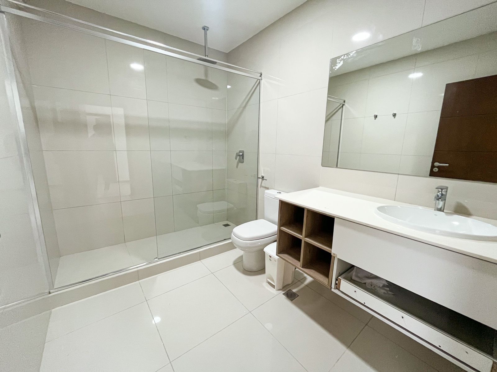 Departamento en AlquilerDPTO 3 DORMITORIOS AMOBLADO- PLATINIUM 2 FRENTE AL MALL VENTURA Foto 8