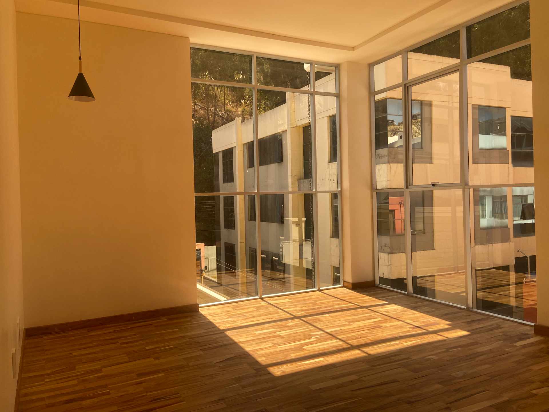 Departamento Av las Violetas #22 Altura calle 31 Foto 6