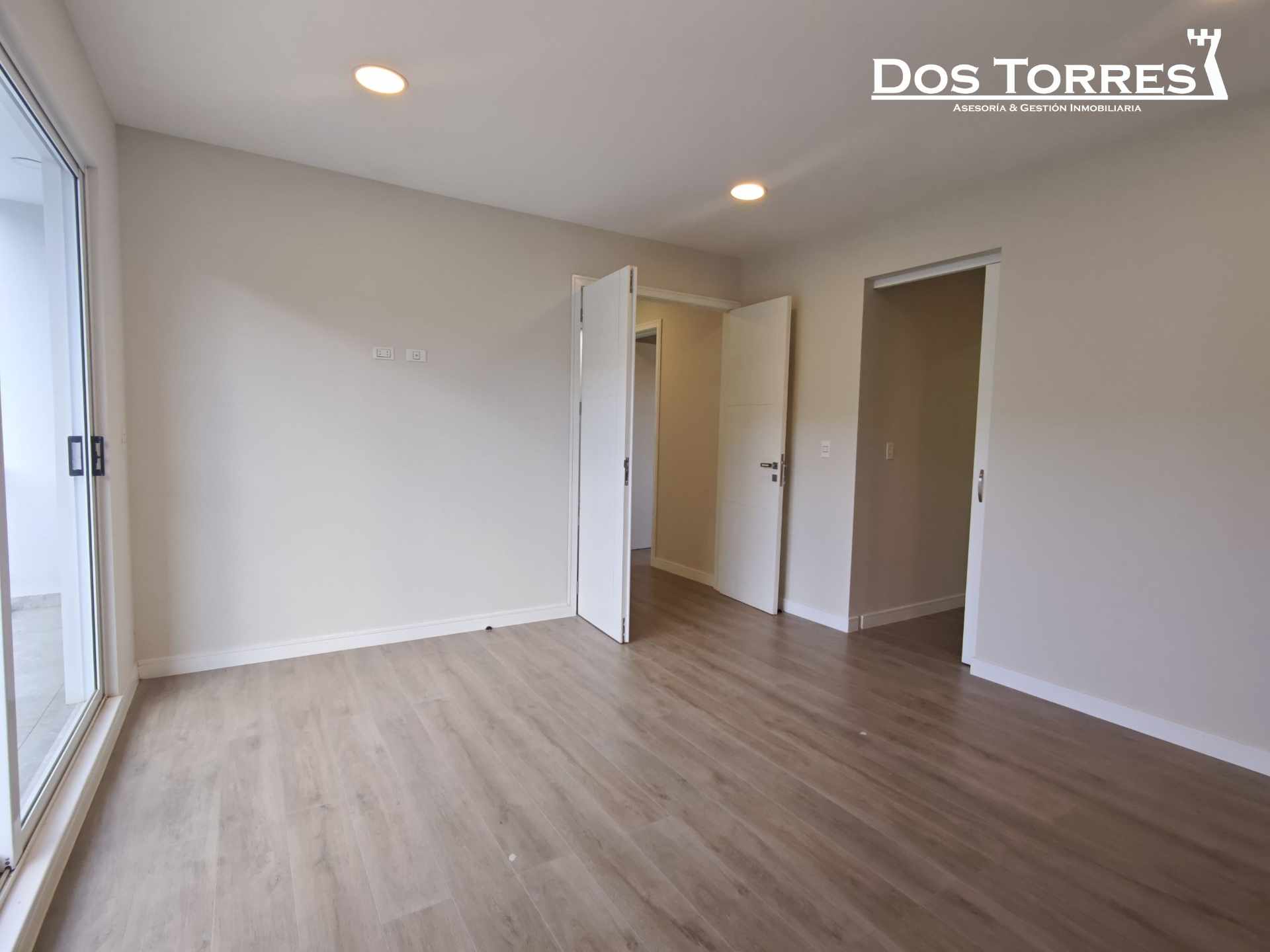 Casa en Tiquipaya en Cochabamba 3 dormitorios 3 baños 2 parqueos Foto 6