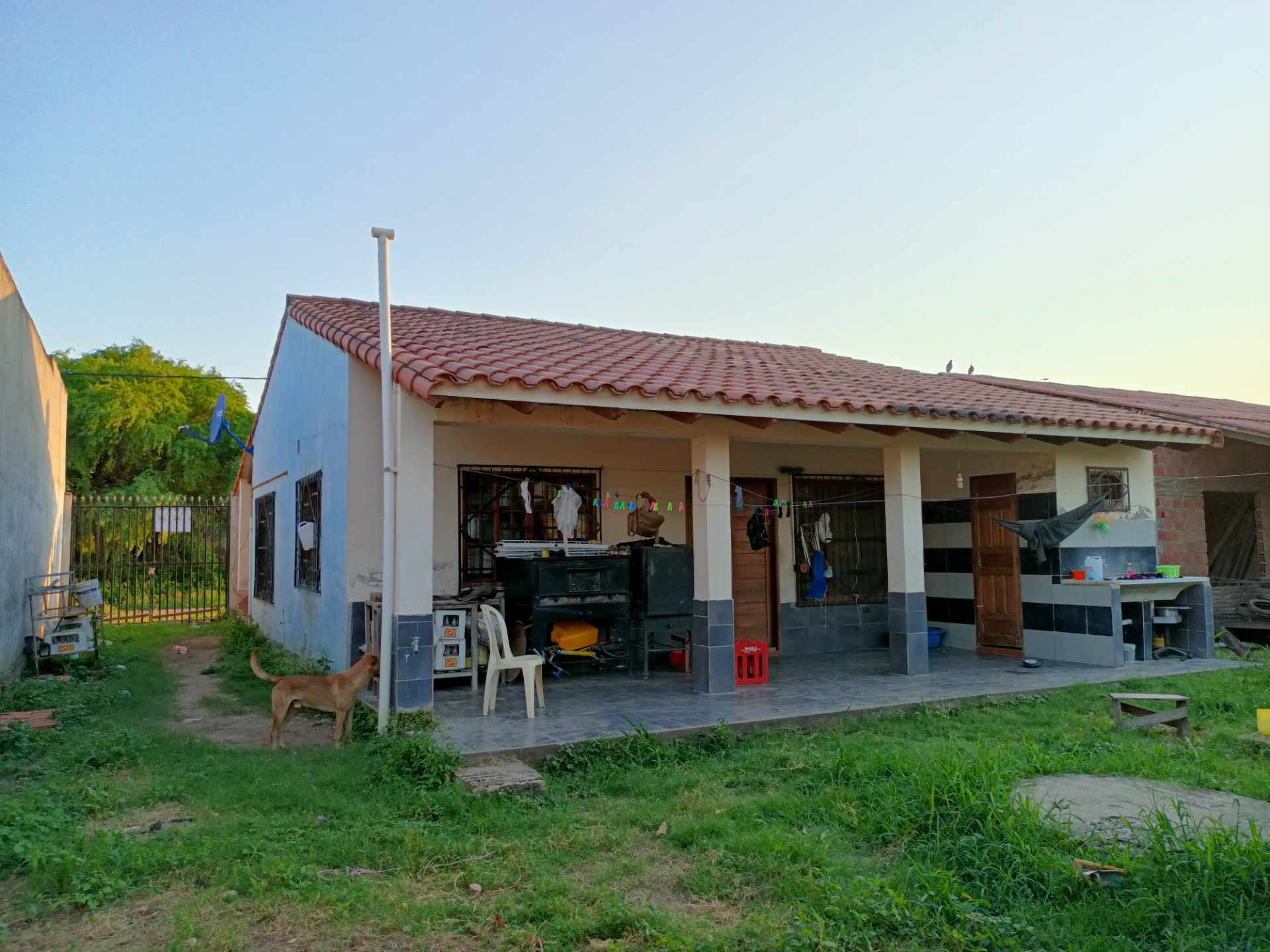 Casa Urb. Leónidas, Barrio el Terrado III. Cerca a Mercado Bicentenario Foto 7