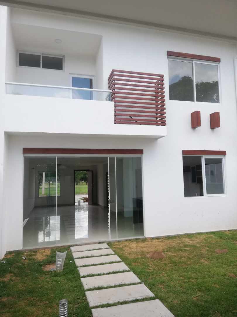 Casa en VentaURBANIZACION CERRADA CASA DE CAMPO (Casa de Campo - Club Golf)
 3 dormitorios 3 baños 2 parqueos Foto 9