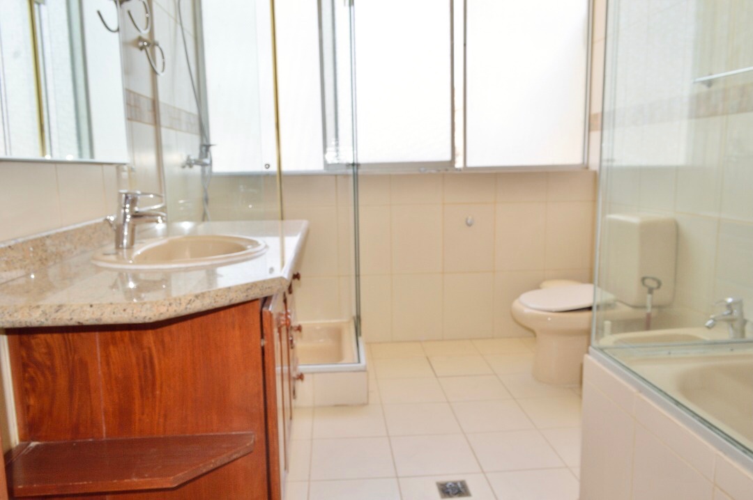 Casa CASA DE 5 DORMITORIOS EN ALQUILER, CALACOTO. PARA VIVIENDA Y OFICINA Foto 17