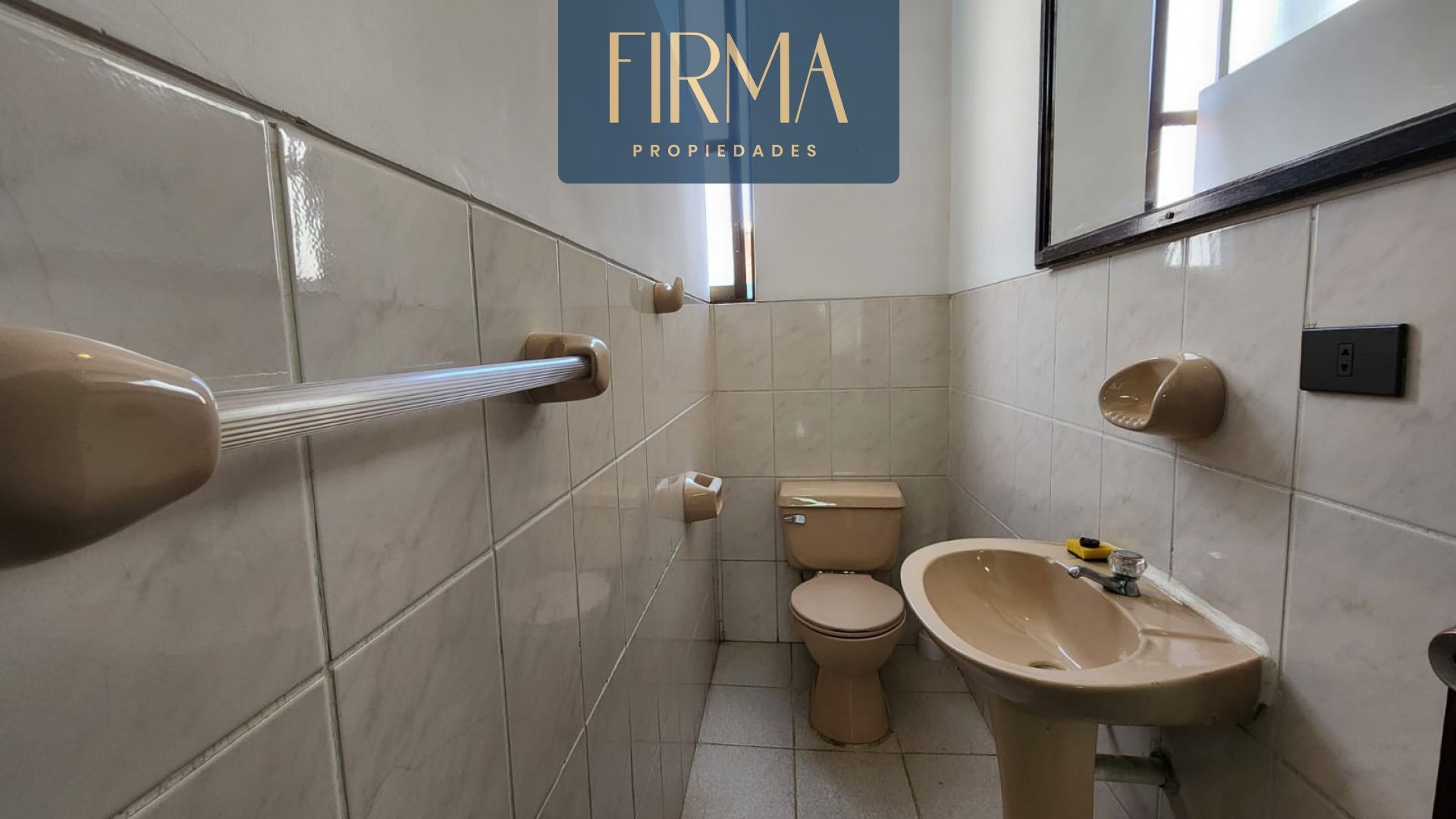 Oficina ALQUILA ESTA OFICINA EN MONTENEGRO, SAN MIGUEL Foto 2